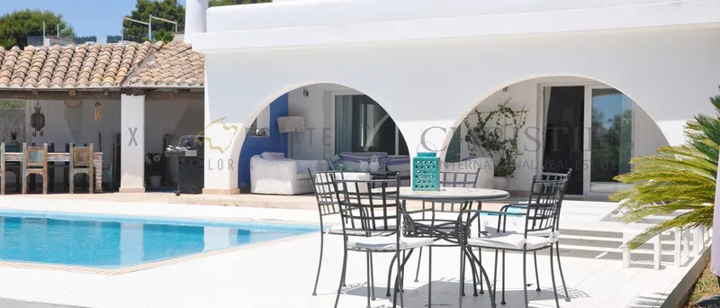 Villa in Sol de Mallorca with Moorish architecture and partial sea views — photo 2