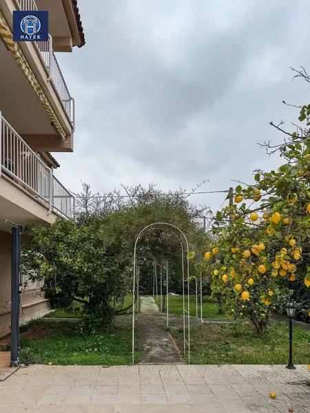 Exclusive detached villa in the quiet and prestigious area of Palmanyola! This impressive property, with 379 m² built, combines — photo 3