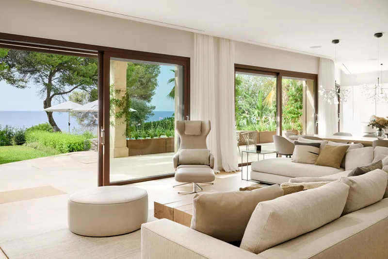 Luxury Mediterranean villa on the beachfront in Bendinat - Marcel Remus Real Estate — photo 10