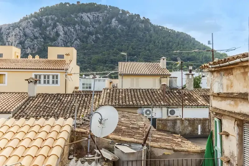Bright village house of 230 m2 built in the heart of Pollença with a spectacular natural stone facade that will stand out — photo 2