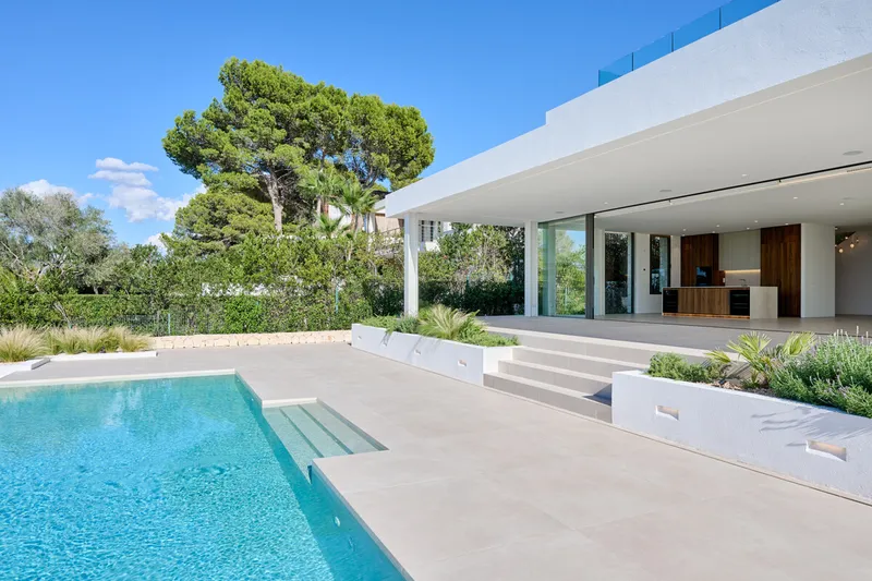 Fantastic newly built villa with unique panoramic sea and mountain views in Santa Ponsa - Marcel Remus Real Estate — photo 3