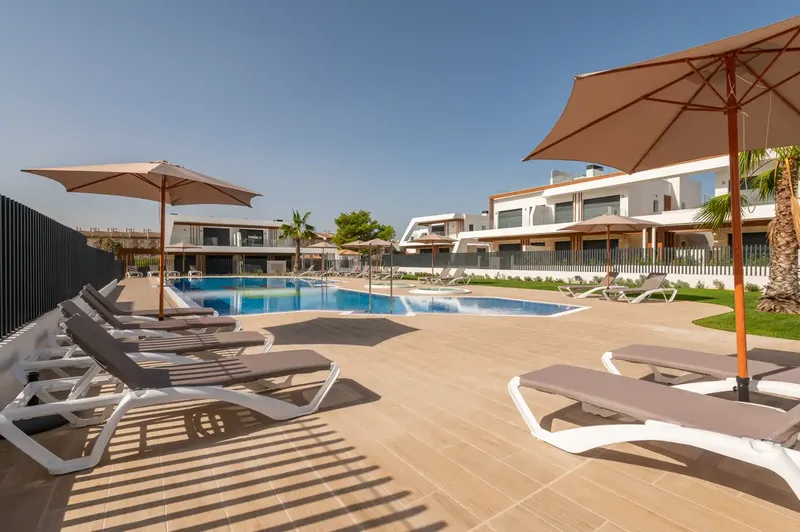 Casa pareada de obra nueva con piscina en venta en Carrer des Moll — photo 5