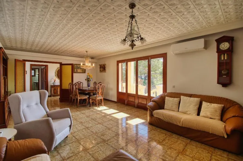 Classic detached villa with private pool and large garage, at walking distance to the village of Alcudia, and the beach — photo 12