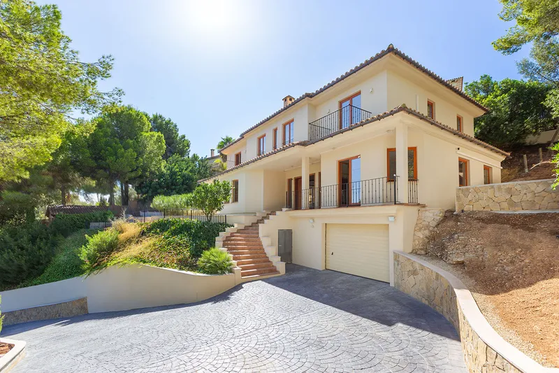 Elegante Villa mit mediterranem Flair und modernem Wohnkomfort — photo 4