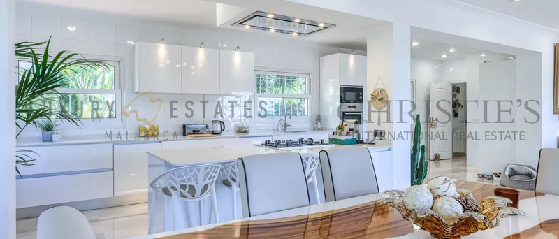 Spacious villa in Costa d'en Blanes with sea views and pool — photo 7