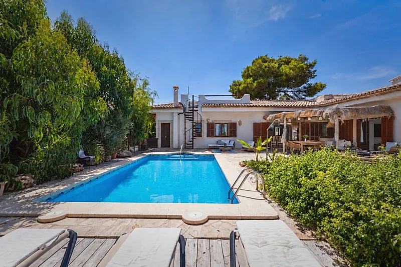 Mediterranes Meerblick Chalet in Cap des Moro - drei Schlafzimmer, Pool und überdachte Terrasse in Strandnähe — photo 3