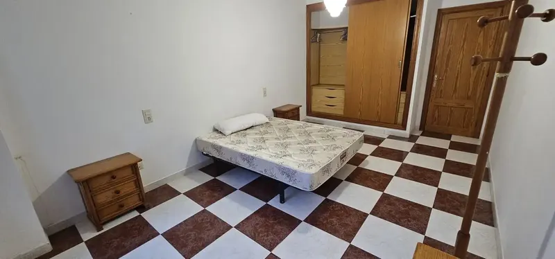Ático Luminoso con Terraza Exclusiva - ¡Tu Espacio Perfecto te Espera! — photo 7