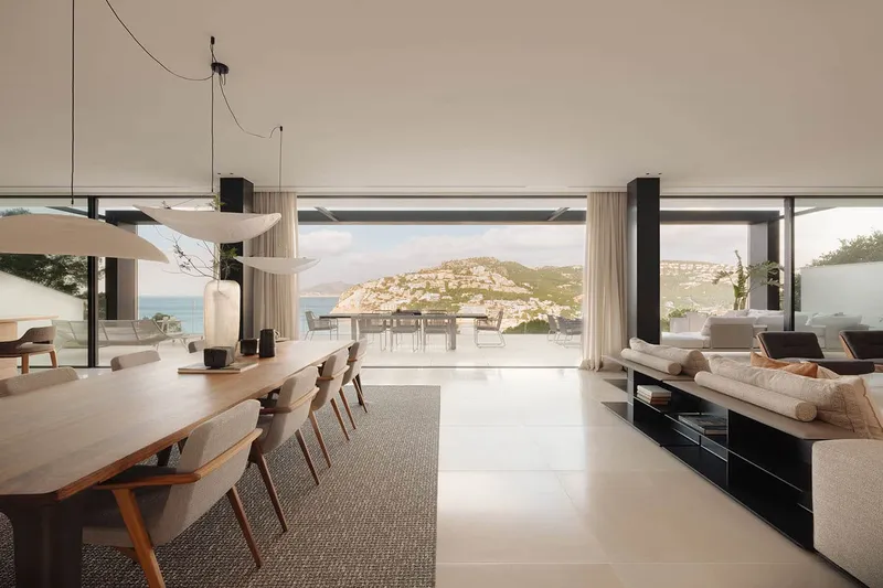 Modern luxury villa with breathtaking sea and panoramic views — photo 6