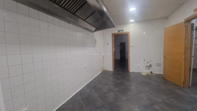 Commercial property in Llucmajor — photo 12