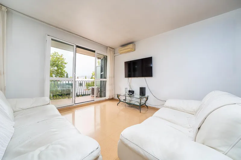 Four-bedroom flat with balcony and communal pool in Son Fuster Nou, Palma — photo 6