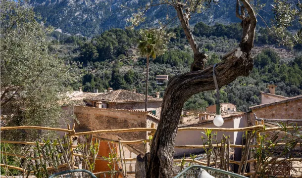 Authentic stone house in Fornalutx with pool and open views over the heart of the village — photo 8