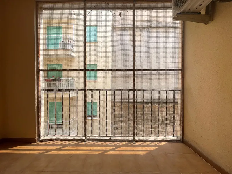 Spacious apartment with balcony, 3 bedrooms, 2 bathrooms, terrace, and elevator. Palma Old Town. — photo 11