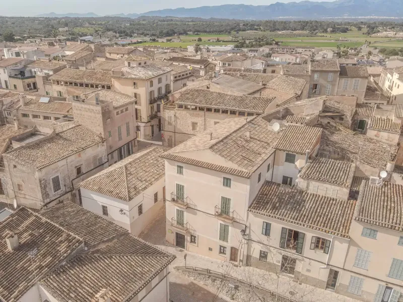Prestigious building for sale of about 800 m² usable and habitable, distributed over four floors of about 200 m² each, in the historic center — photo 2
