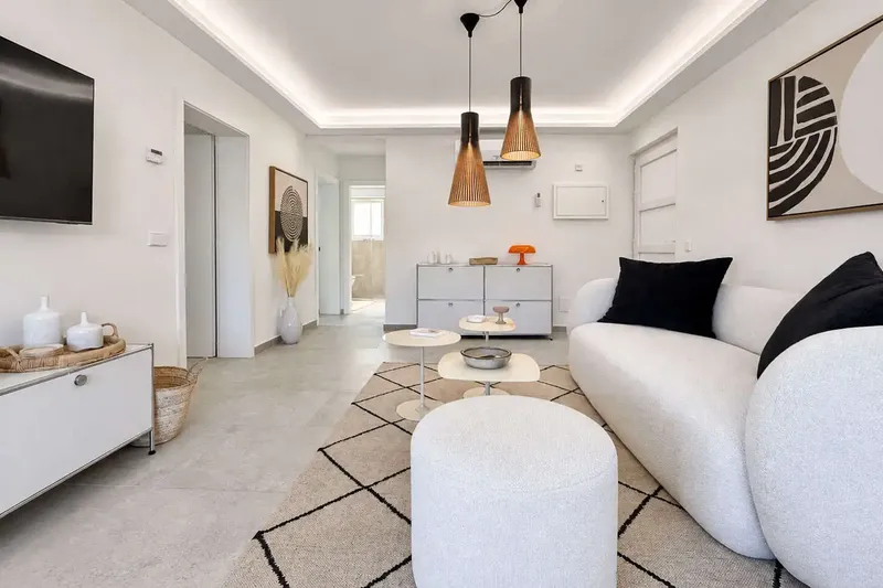 Ground floor flat in Cala Mendia, renovated with high-quality materials, combines modern comfort with the Mediterranean lifestyle — photo 5