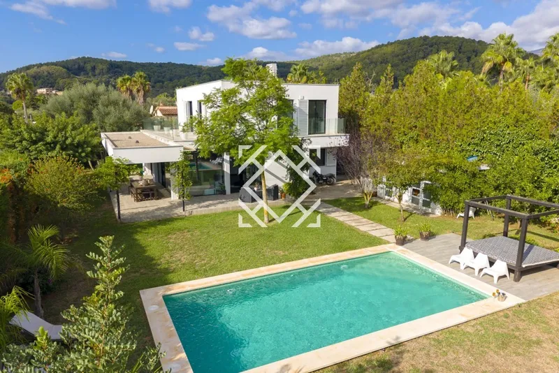 Modern and exclusive villa in residential area of Crestatx, close to Pollença, Mallorca — photo 1