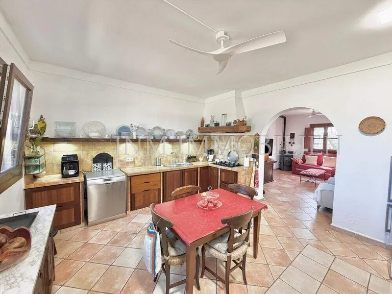 14.700m² Finca mit 6 Zimmern, Pool und Gästehaus zu kaufen — photo 8