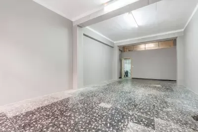 Ground-floor commercial space 61sqm plus 15sqm basement — photo 1