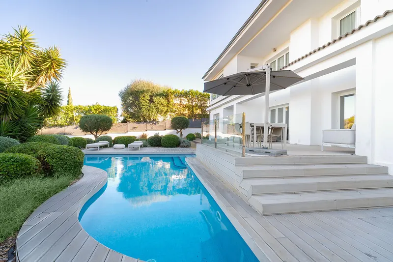 Comfortable family villa in an excellent location — photo 1