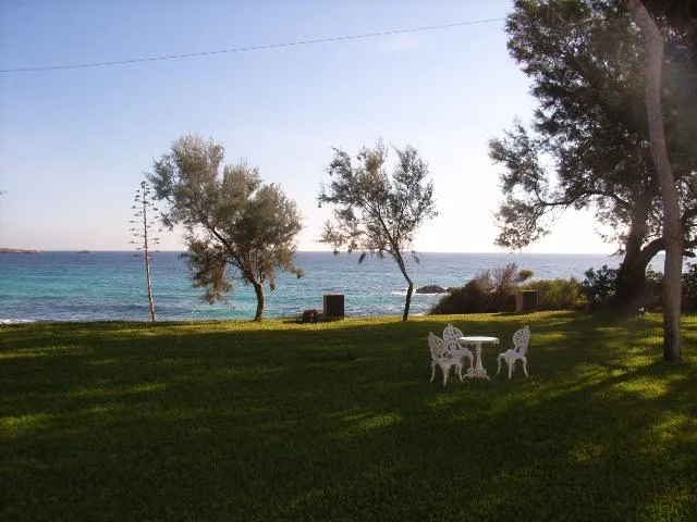 Magnificent property built in the fifties, first sea line — photo 4