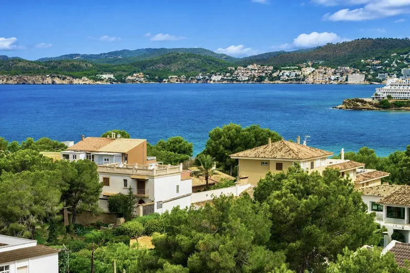 Elegant contemporary Mediterranean villa for sale in Santa Ponsa — photo 3