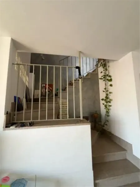 Bright 85 m2 penthouse with 3 bedrooms, 1 bathroom, separate kitchen, large living-dining room and spectacular 50 m2 terrace — photo 3