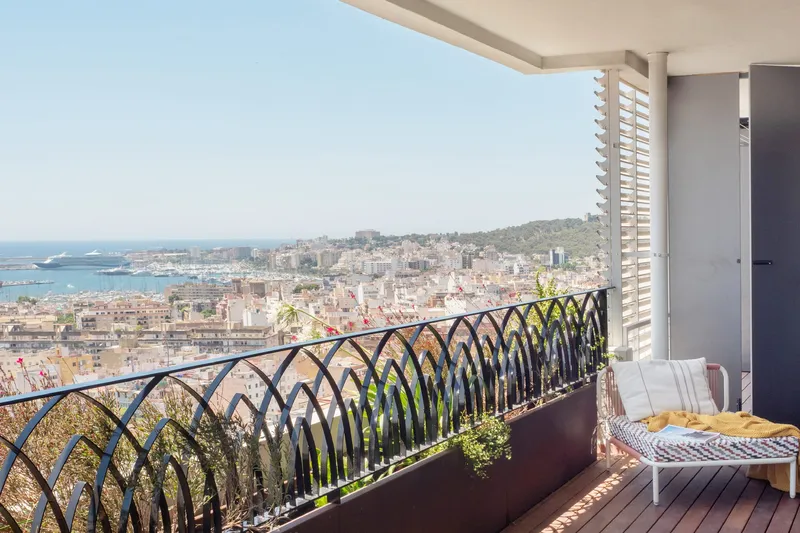 Stunning apartment with panoramic sea and Palma bay views — photo 9