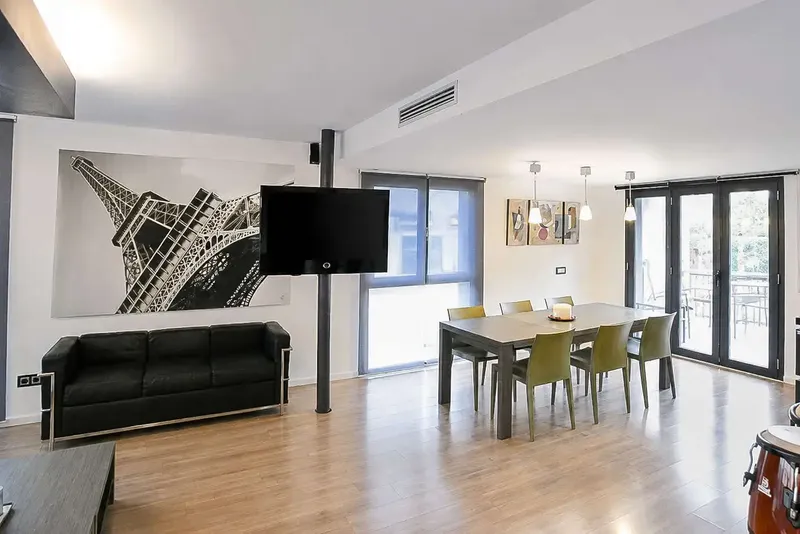 In a highly sought-after location in Can Pastilla, just steps from the sea, two identical semi-detached houses are for sale, each for €1,600,000, both — photo 6