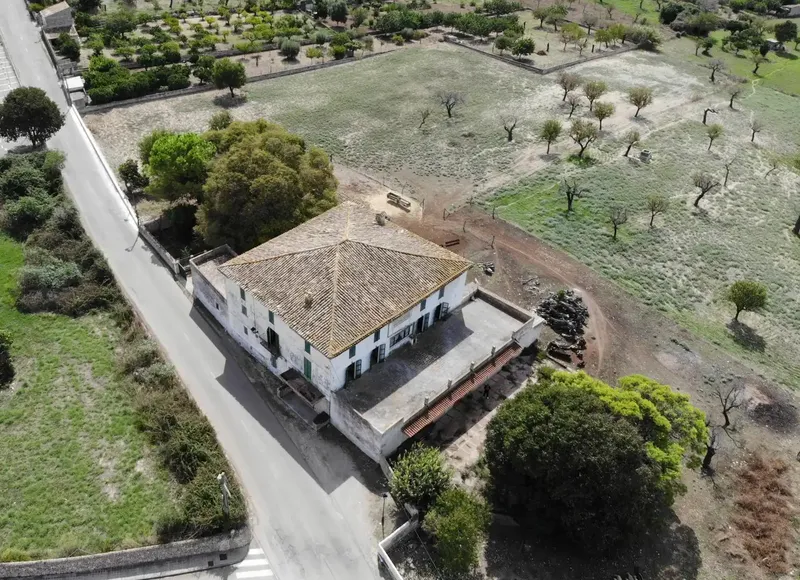 Discover this hidden gem in Campanet: a spectacular rustic estate offering a world of possibilities, with a construction of 1,228 — photo 4