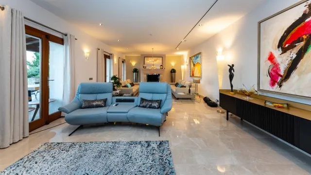 Exclusive luxury villa with sea views for sale in Pollensa, North Mallorca — photo 8
