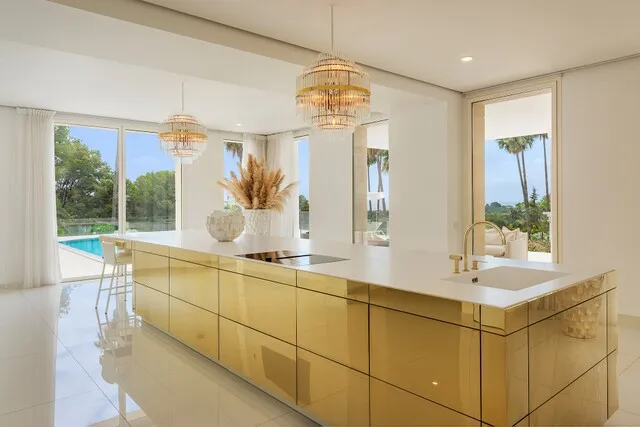 Exclusive frontline golf villa with tennis court for sale in Son Vida, Mallorca — photo 10