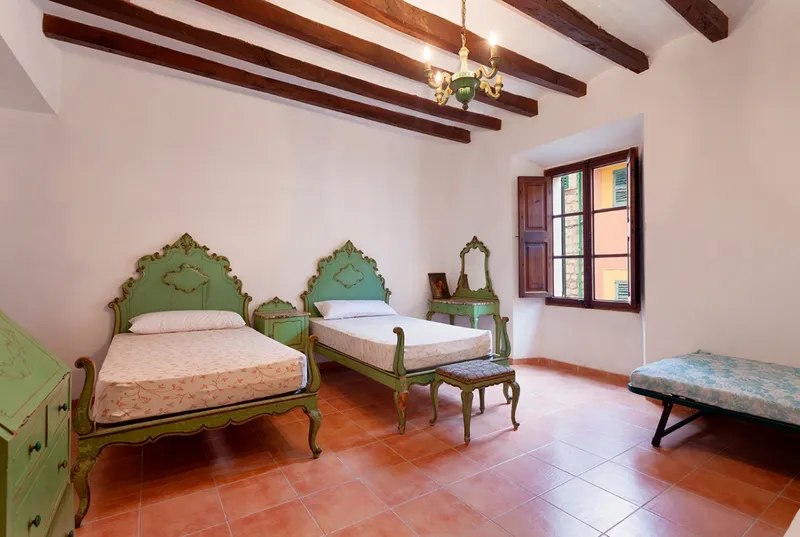 Manor house in the center of Sóller — photo 9