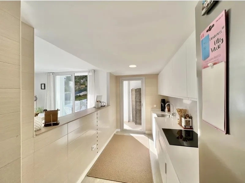 Modern 4 bedroom apartment in Palmanova - 3 minutes walk to the... — photo 8
