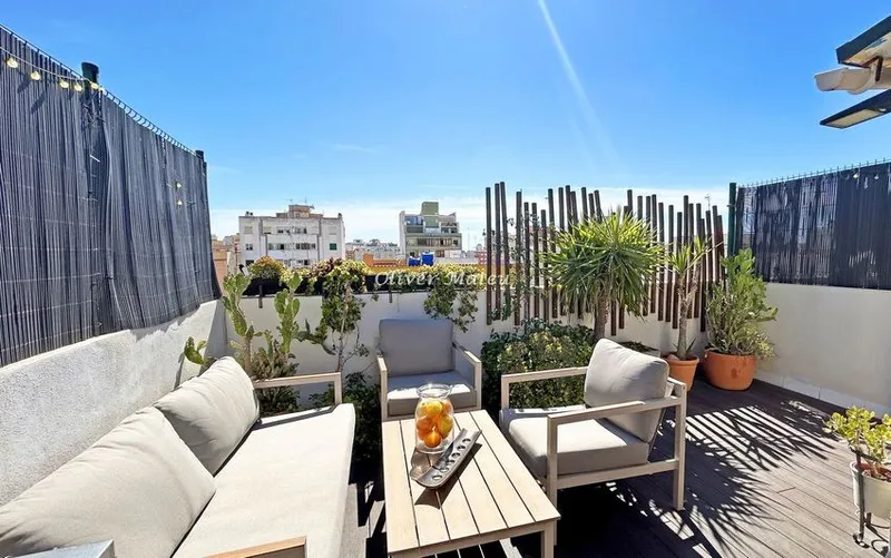 Duplex in Calle de l'Arxiduc Lluís Salvador, L'Olivera - Amanecer, Palma de Mallorca — photo 1