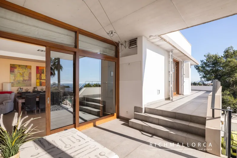 Modern villa with sea views in sought-after area — photo 6