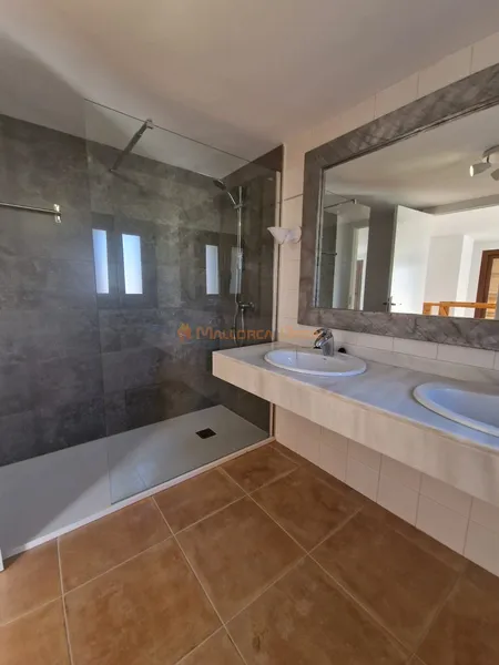 Beautiful renovated penthouse for sale in the Port Vell area — photo 8