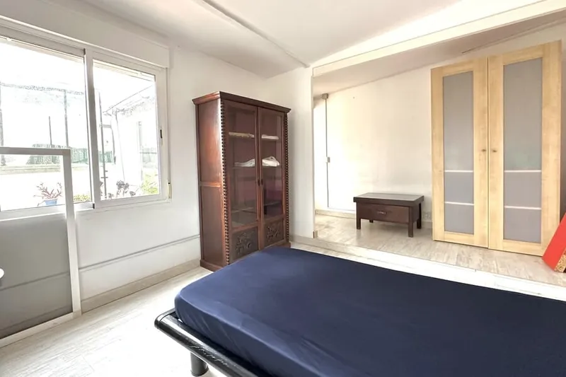 Apartment in the second line from the sea in Portixol — photo 11