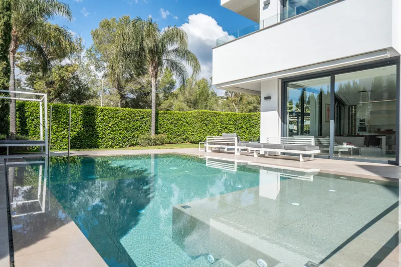 Modern Villa for Sale in Son Vida — photo 2