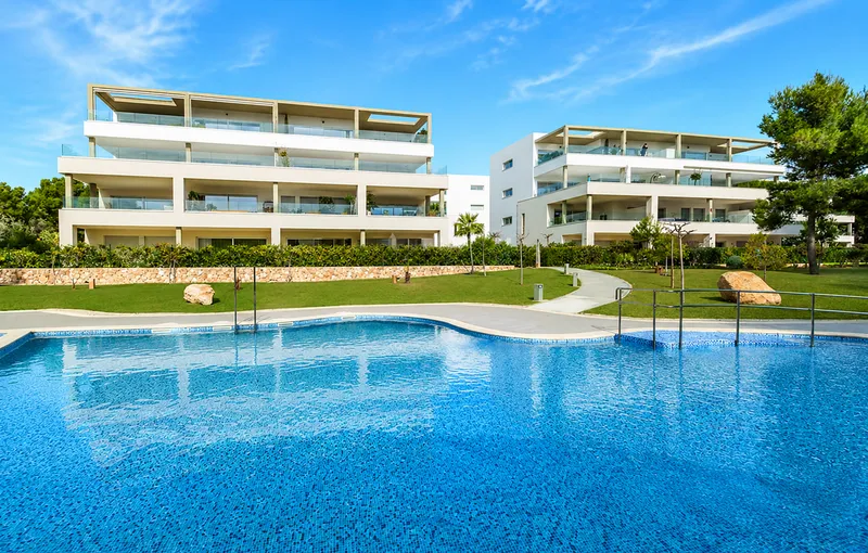 Modern apartment with garden for sale in Nova Santa Ponsa — photo 2
