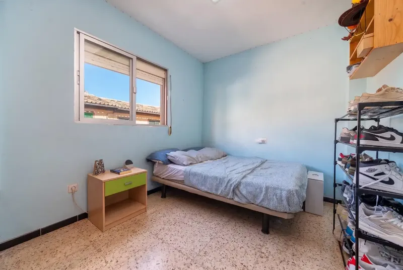Palma - Zona Amanecer - Calle Josep Melià. Spacious first-floor apartment with lift for sale. — photo 9