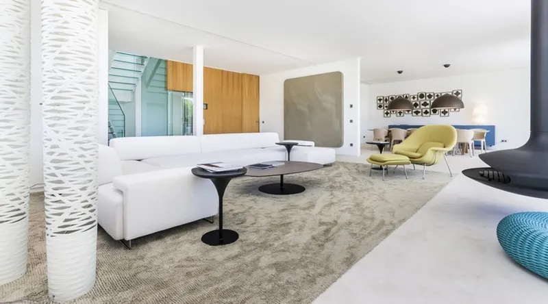 Holiday and seasonal rental: Villa with sea access in Camp de Mar — photo 3