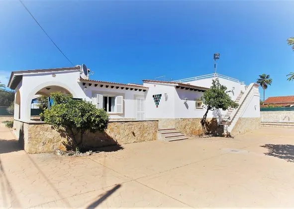 Detached house in Calle Mimoses, Palmanyola — photo 1