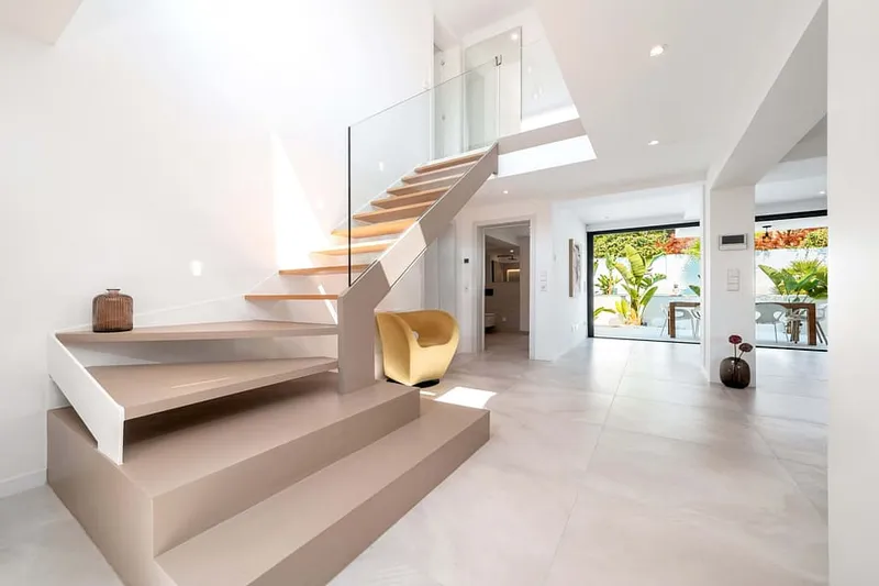 Modern Palmanova Villa with Pool, Tropical Garden & Big Outdoor Living — photo 12