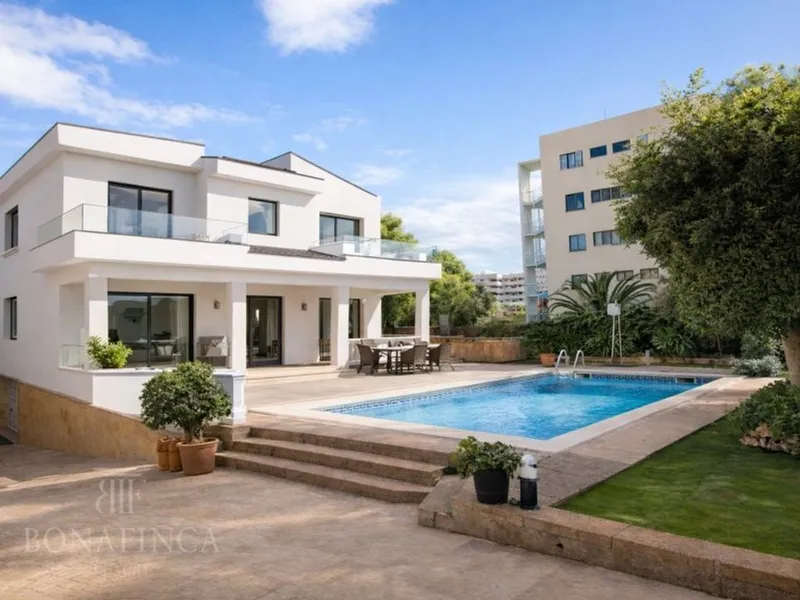 Luxury home in Calvià, Province of Balearic Islands — photo 1