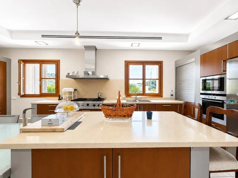 Mediterranean Villa with Private Pool in Nova Santa Ponsa — photo 4
