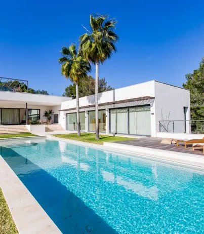 Unique villa with lots of privacy and views of the bay of Palma in Son Vida — photo 1