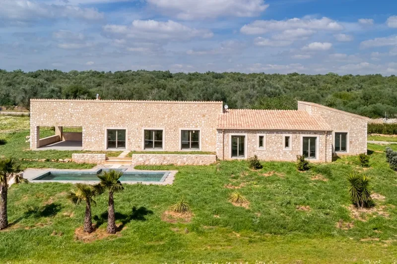 Newly built finca with natural stone facade and panoramic views in Campos — photo 1