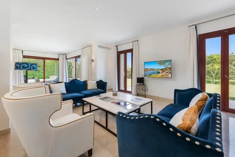 Just 5 minutes from the beach in an exclusive area of Canyamel in northeast Mallorca, in a picturesque location next to the golf course — photo 6