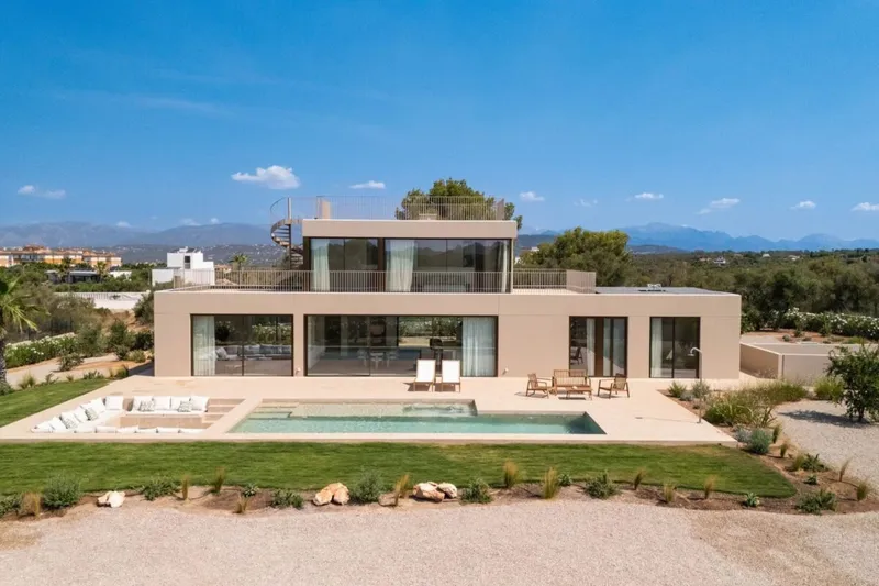 Five-bedroom contemporary villa with sweeping coastal views for sale in Son Gual — photo 1