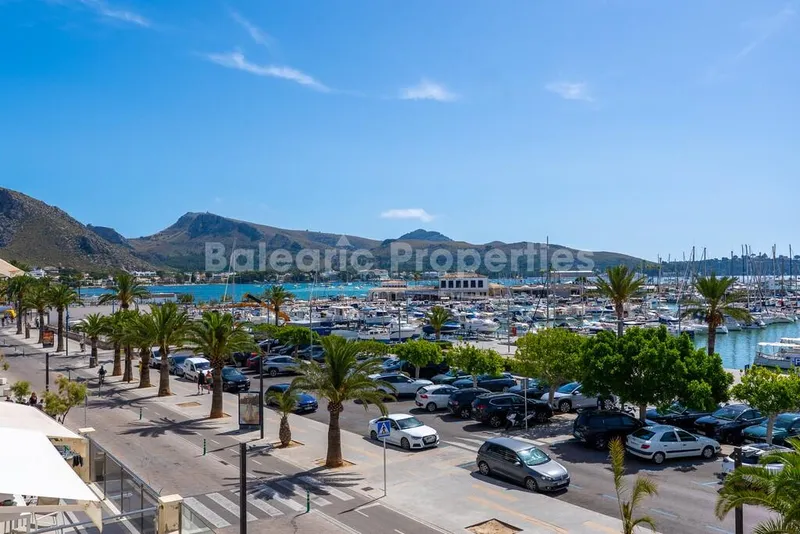 Beachfront apartment with sea views for sale in Puerto Pollensa, North Mallorca — photo 2