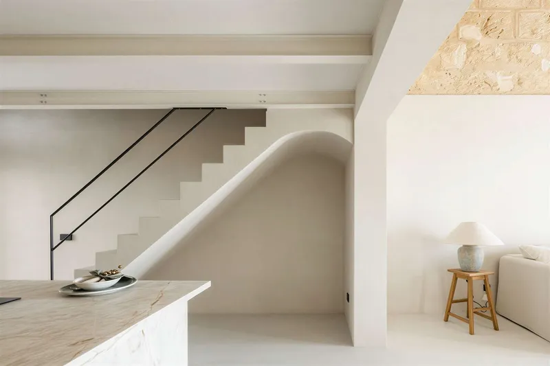 Waterfront location, historic charm, and high-quality design — photo 12